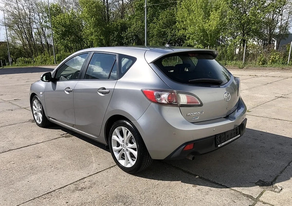 Mazda 3 cena 17700 przebieg: 200000, rok produkcji 2010 z Łódź małe 704